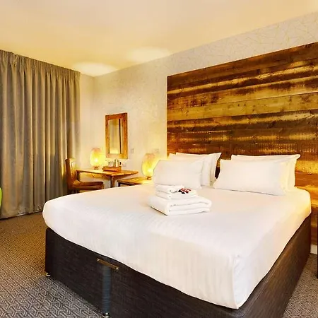 Cedar Court Hotell *