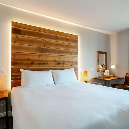 Hotell Cedar Court *